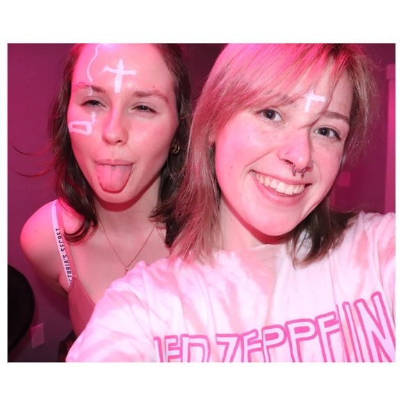 Meet your Posher, Laney - Picture 2 of 8